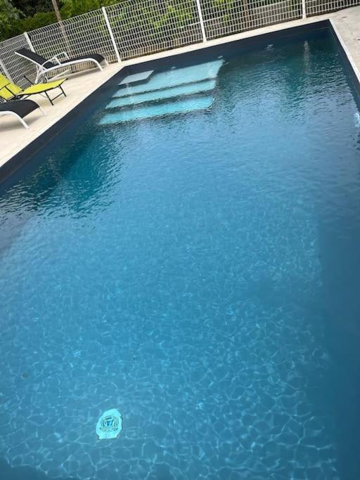 Villa Climatise Avec Piscine Et Jacuzzi Карпантра Экстерьер фото