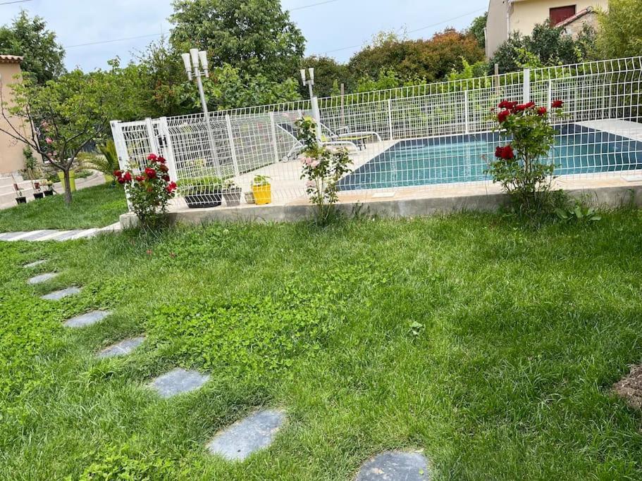 Villa Climatise Avec Piscine Et Jacuzzi Карпантра Экстерьер фото