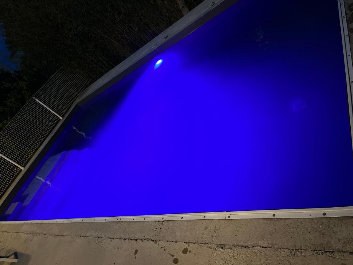Villa Climatise Avec Piscine Et Jacuzzi Карпантра Экстерьер фото